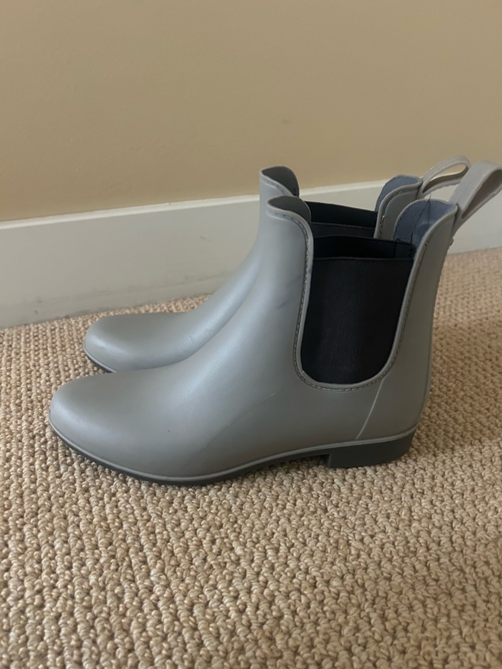 Sam Edelman Cosmopolitan Leather Outsoles Dove Gray Tinsley Rain Boots Size 8